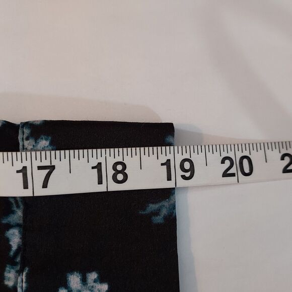 Simply Vera Wang Shirt Top Black Floral 3/4 Sleeve Split Open Back Women's L - Picture 12 of 13